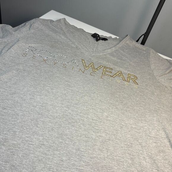 Rocawear Gray V-Neck Logo Tee Studded Graphic - Picture 2 of 5